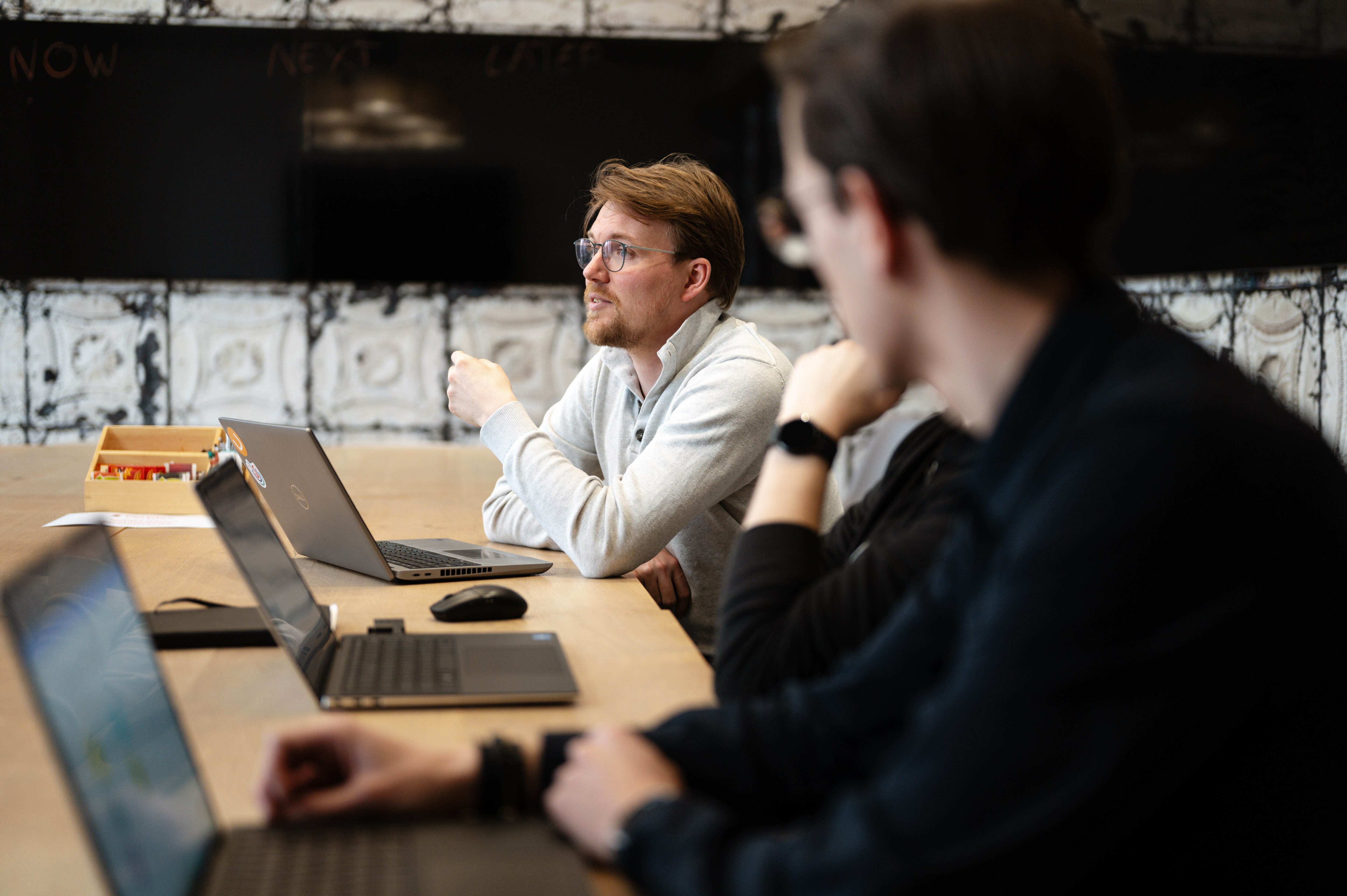 Senior Online Marketeer